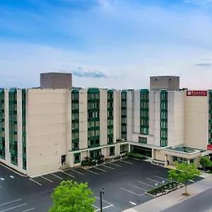 super-8-niagara-falls-near-fallsview-district.niagara-fallshotels.com/