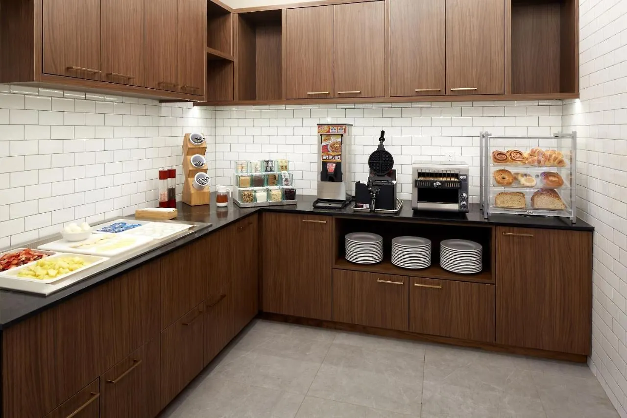 Residence Inn Montreal Midtown Hotel