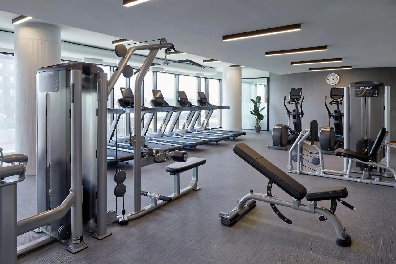 Residence Inn Montreal Midtown 4*,
